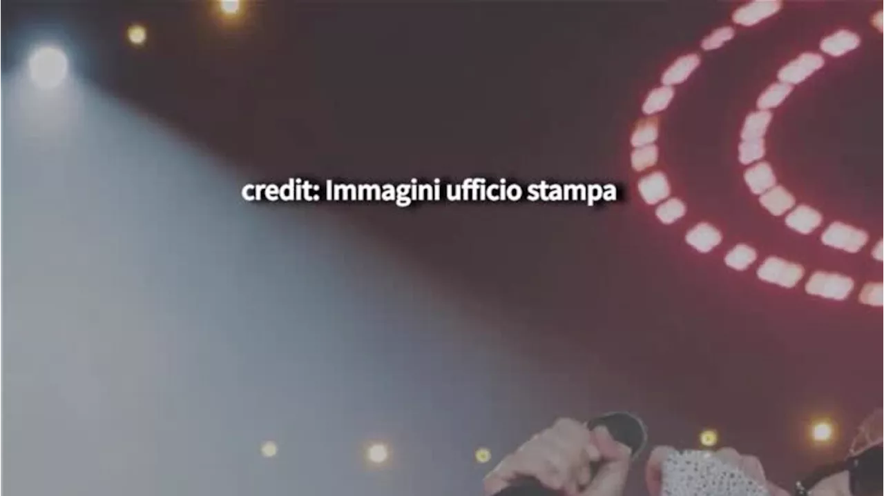 Cremonini e Jovanotti infiammano l'Olimpico con 'L'ombelico del mondo'