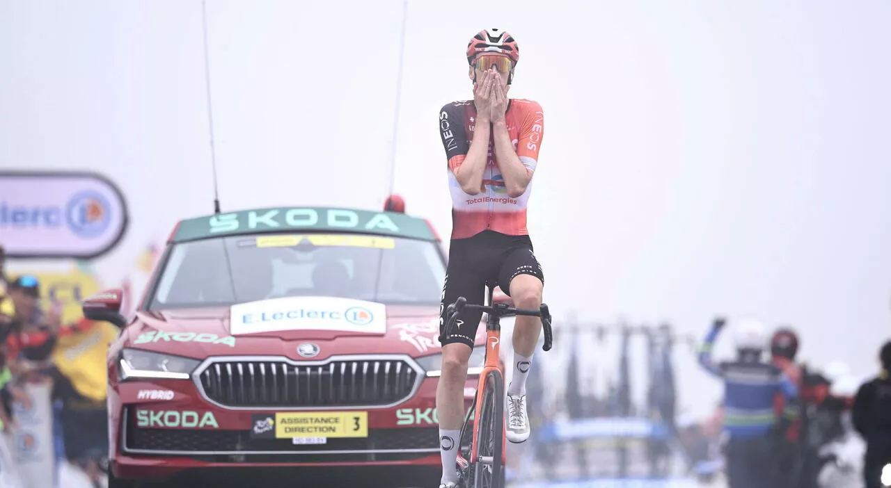 Tour de France 2025, Arensman corona la fuga sui Pirenei. Pogacar secondo davanti a Vingegaard