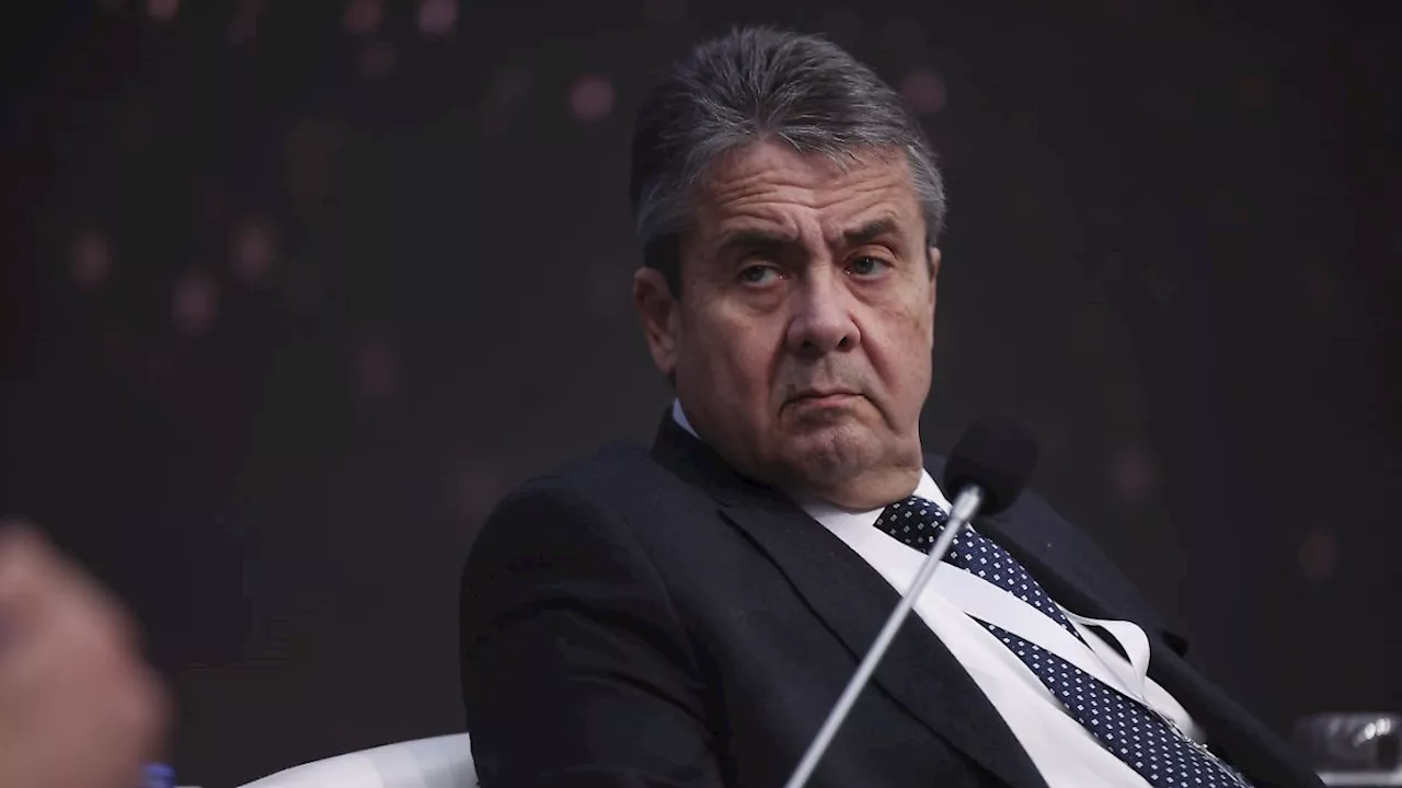 Wähler rennen Genossen davon: Sigmar Gabriel nennt AfD-Verbotspläne der SPD 'dumm'