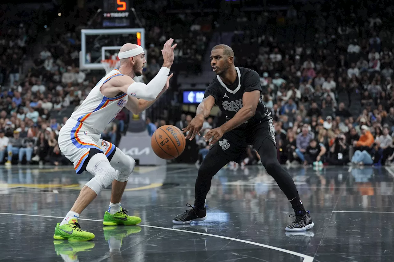 Clippers president: Team 'strongly considering' reunion with Chris Paul