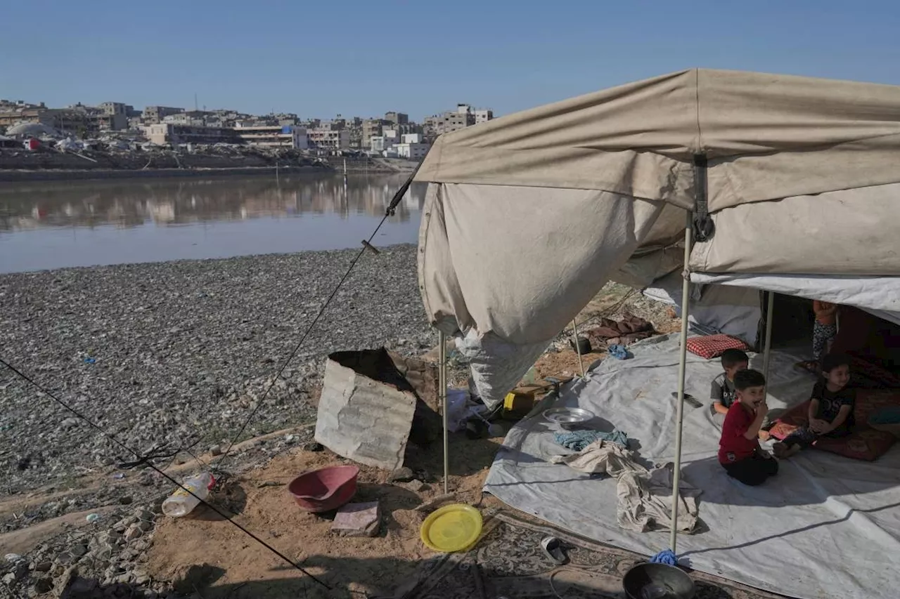 32 refugees killed trying to reach Gaza aid sites