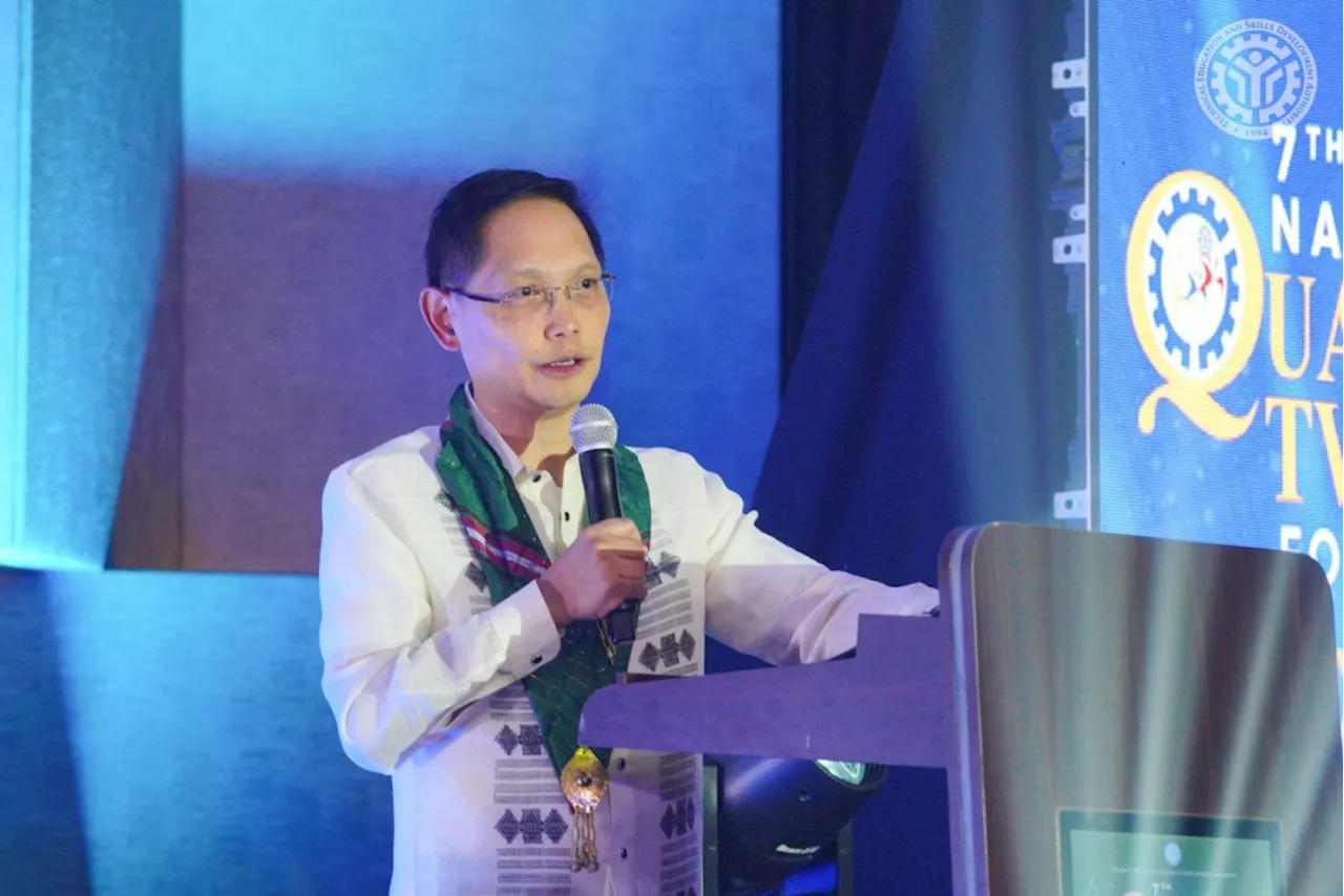Tesda awards outstanding TVET programs