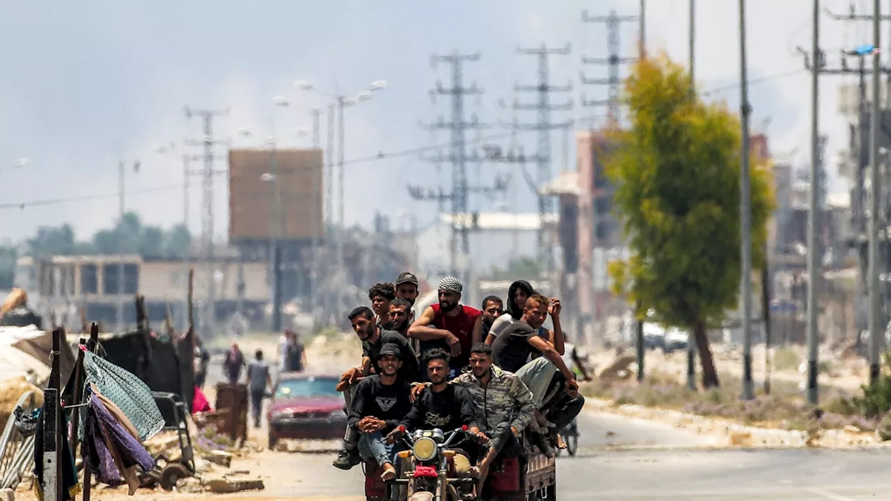 Israele allarga i raid al centro di Gaza. La condanna di 28 Paesi (tra cui l'Italia) per i civili uccisi