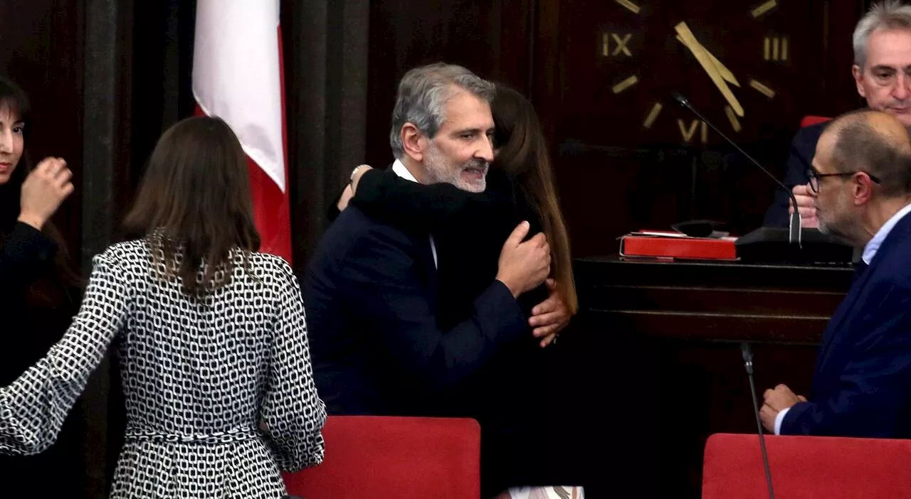 Tancredi si dimette: «Deluso da alcuni della maggioranza». L'annuncio in consiglio comunale