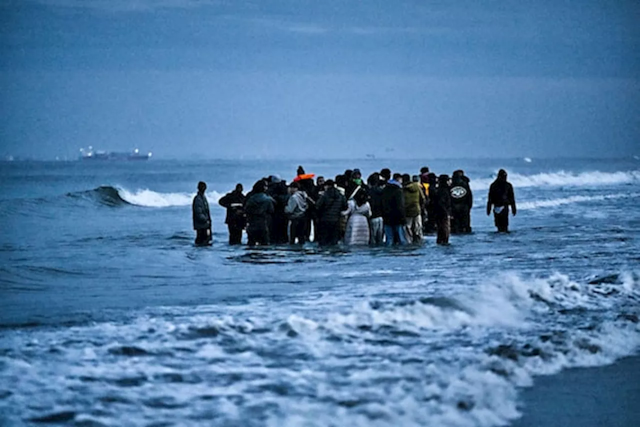 Regno Unito, stretta su traffico di migranti: primo regime sanzioni al mondo