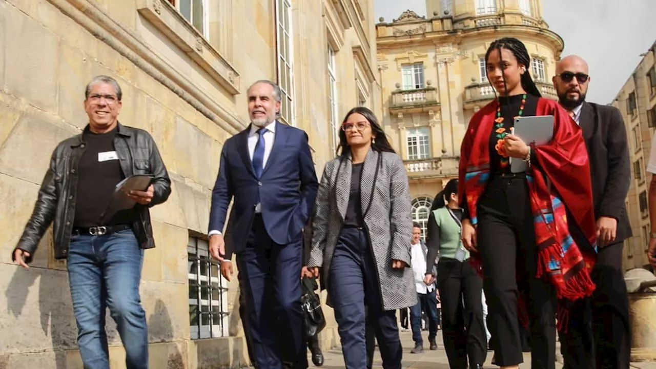 Denuncian a Juliana Guerrero, funcionaria del Mininterior, por sus polémicos viajes en aeronaves oficiales