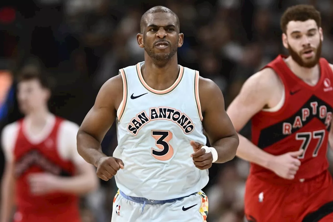 NBA Clippers reach one-year deal with star guard Paul