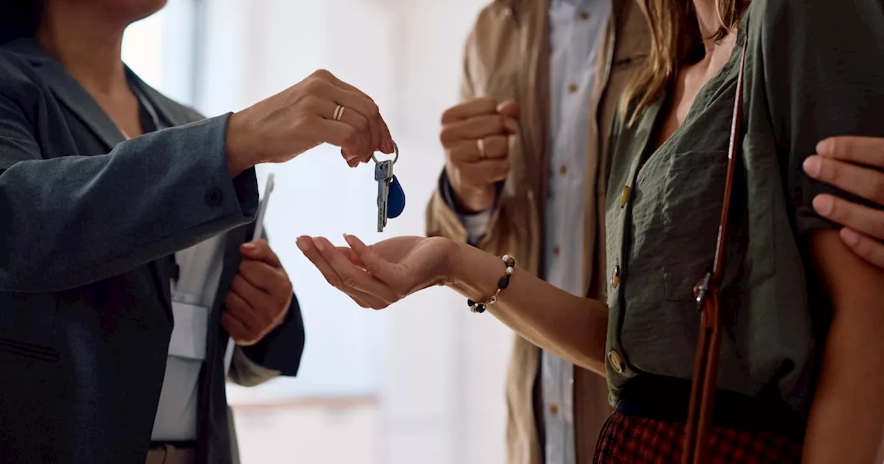 I’ll soon have a second house. How do I tell my friend who just had to move back in with her parents?