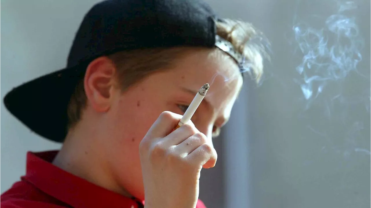 Più rischio depressione e ansia per gli adolescenti che fumano