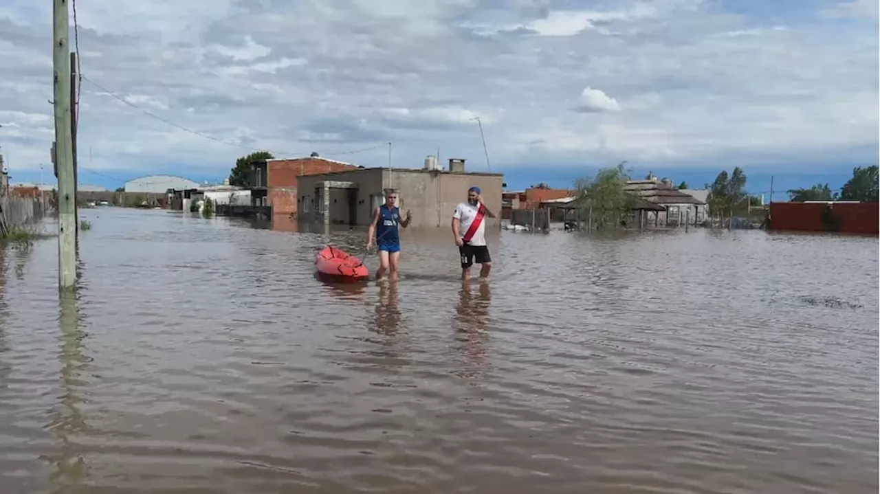 El Gobierno creó un nuevo fondo de asistencia por $10.000 millones para los que sufrieron inundaciones en siete distritos de Buenos Aires