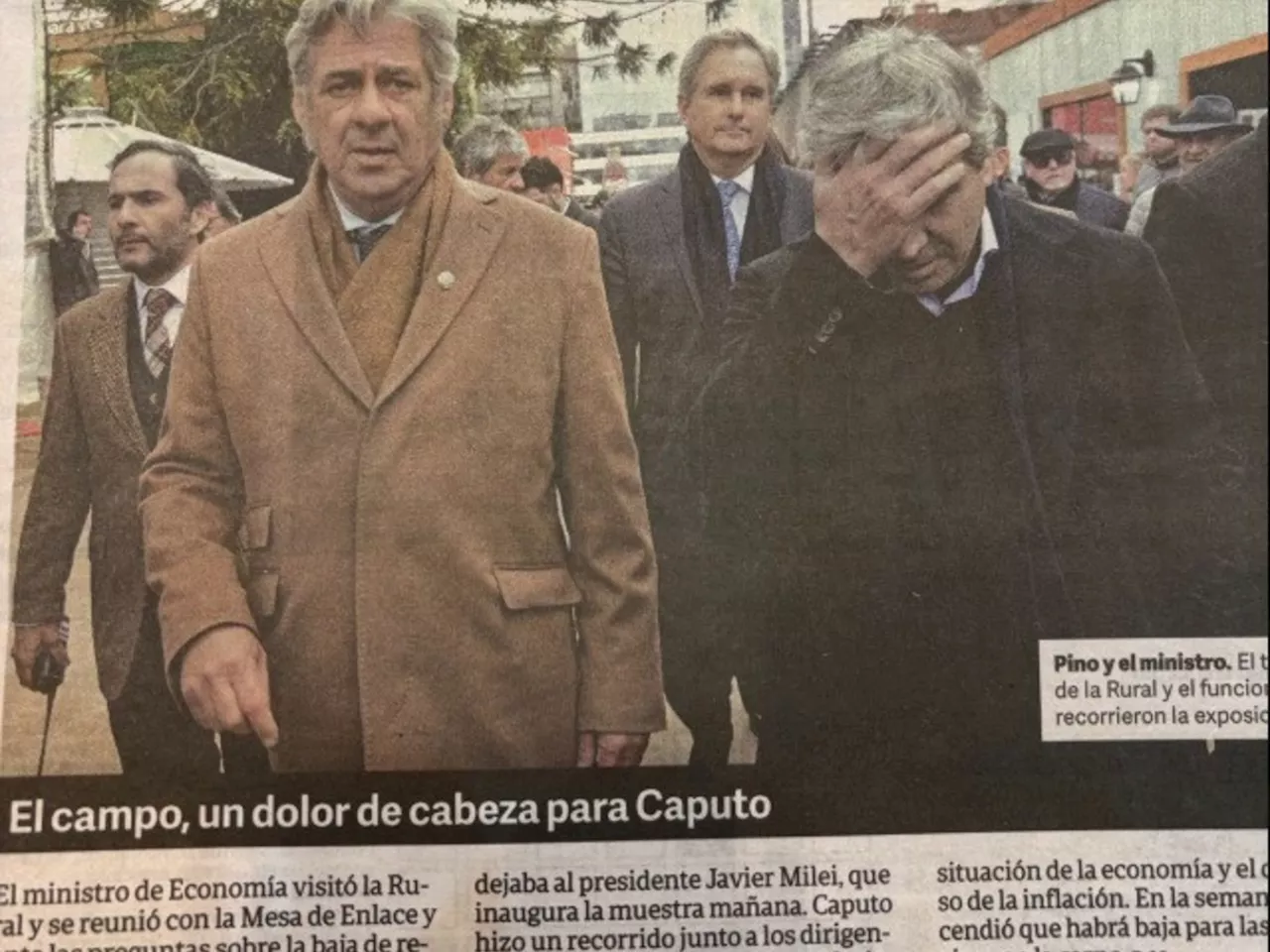 Luis Caputo se quejó de la tapa de Clarín sobre su paso por La Rural: 'Fue una fiesta, no pudo salir mejor'