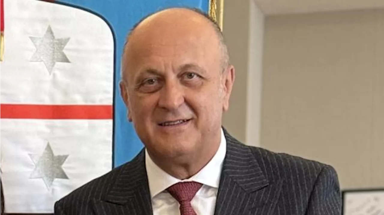Sucu alla presentazione del Genoa: 'In un gruppo bisogna parlare con ‘noi’, non con ‘io’'