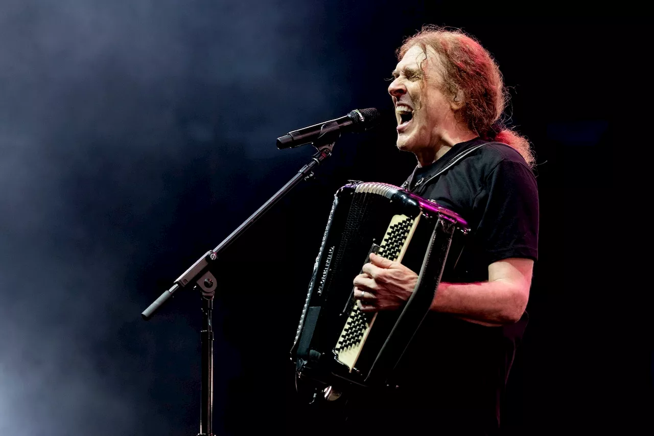 ‘80s MTV icon talks Stephen Colbert, his biggest and weirdest tour yet