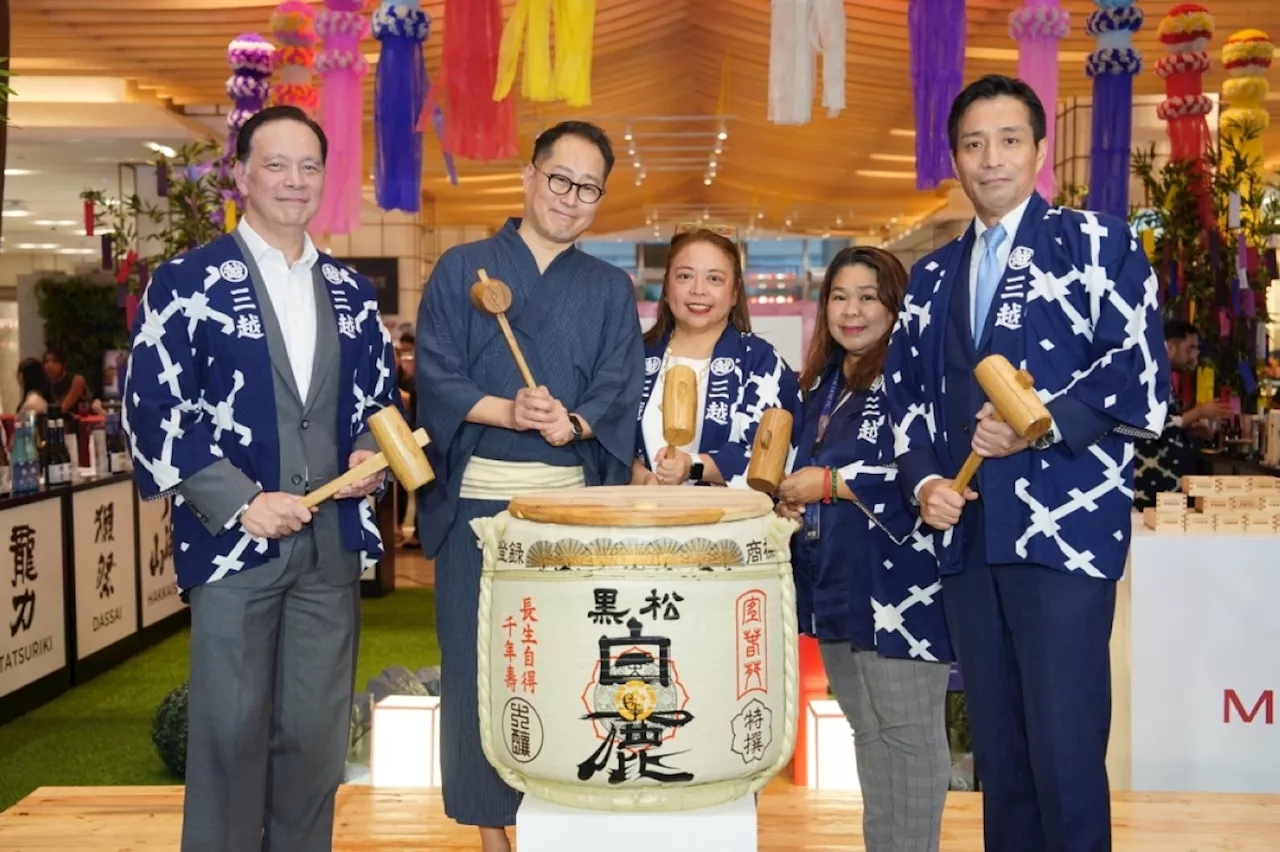 A Tanabata Matsuri celebration for Mitsukoshi BGC’s second anniversary