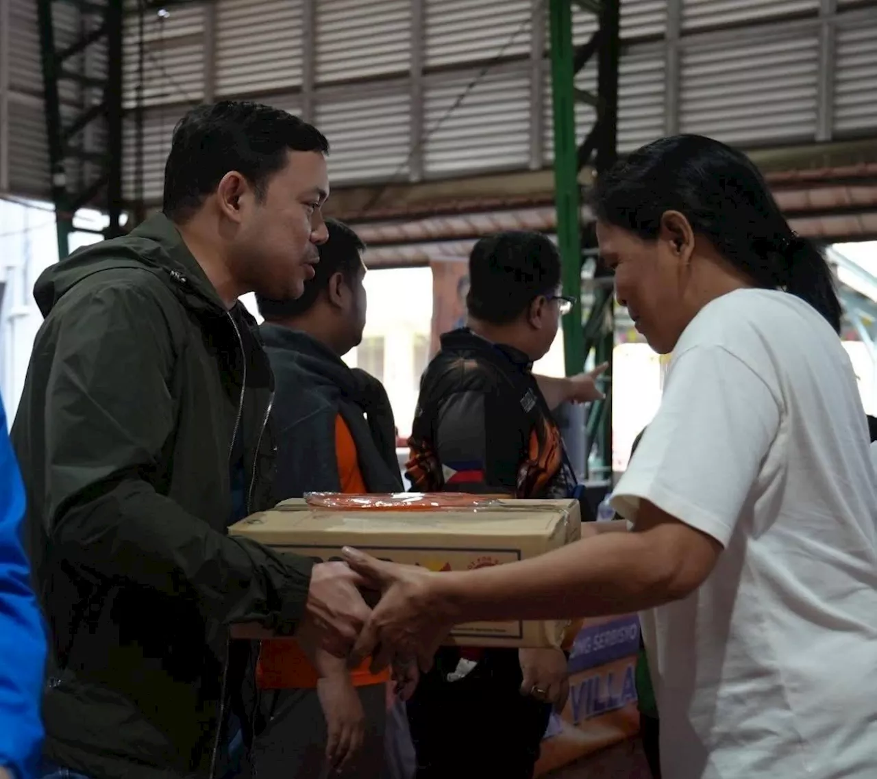 Mark Villar mobilizes rapid relief operations for ‘habagat’-affected families