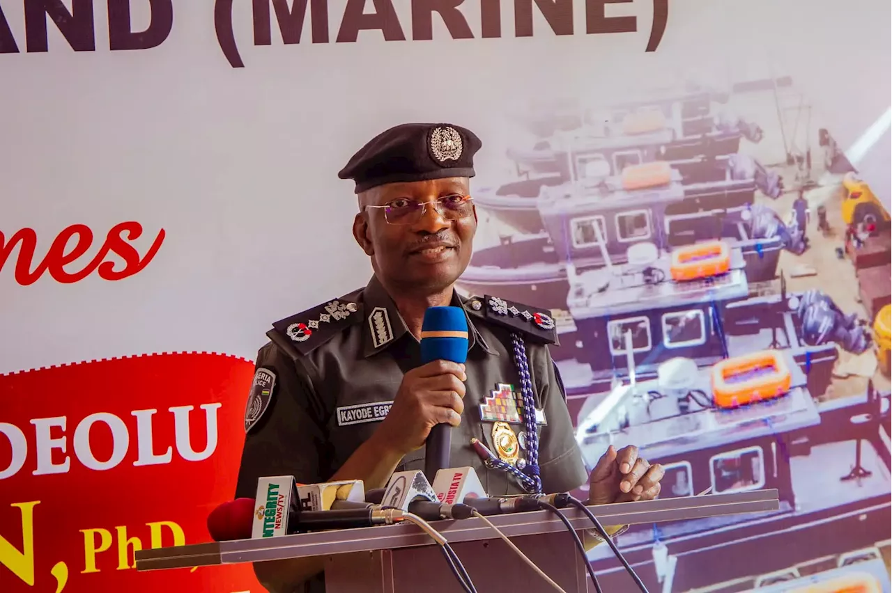 Jigawa police intercept gun traffickers heading to Kano, recover weapons