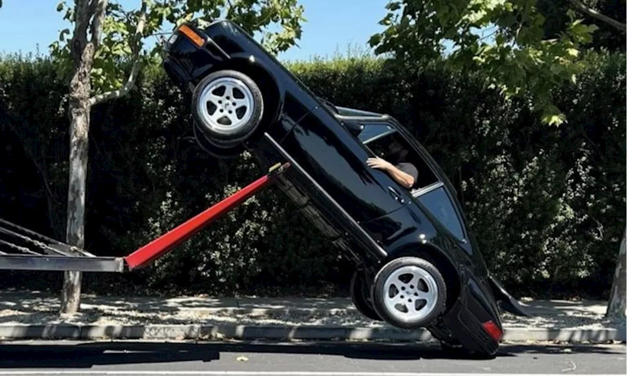 Watch: Oops! Super rare Porsche 911-based RUF falls off car carrier
