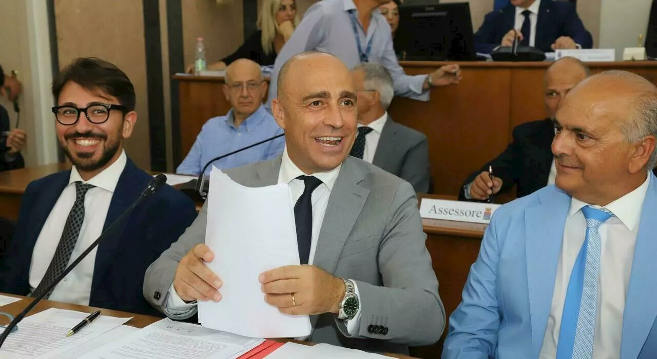 ​Piero Bitetti, il sindaco di Taranto si dimette dopo 50 giorni. «Minacce dagli ambientalisti per il dossier Ilva»