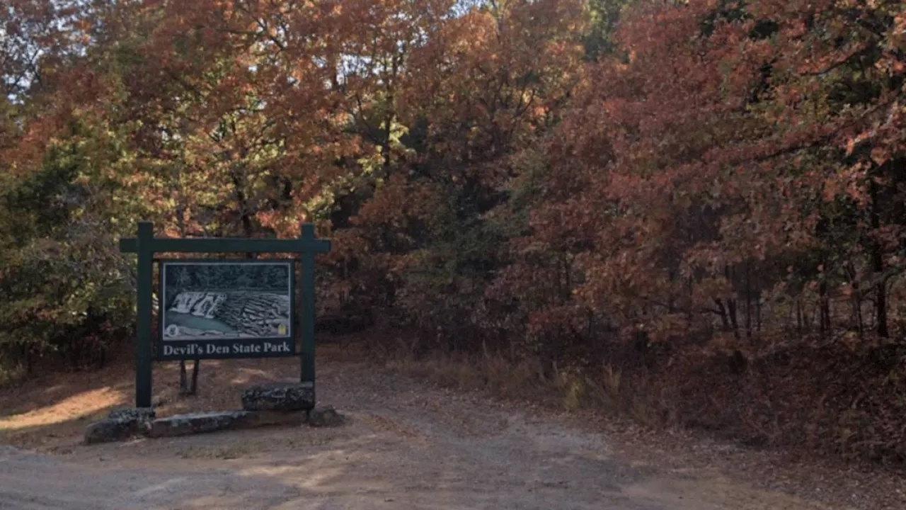 Couple Found Dead During Hike with Daughters in Arkansas State Park