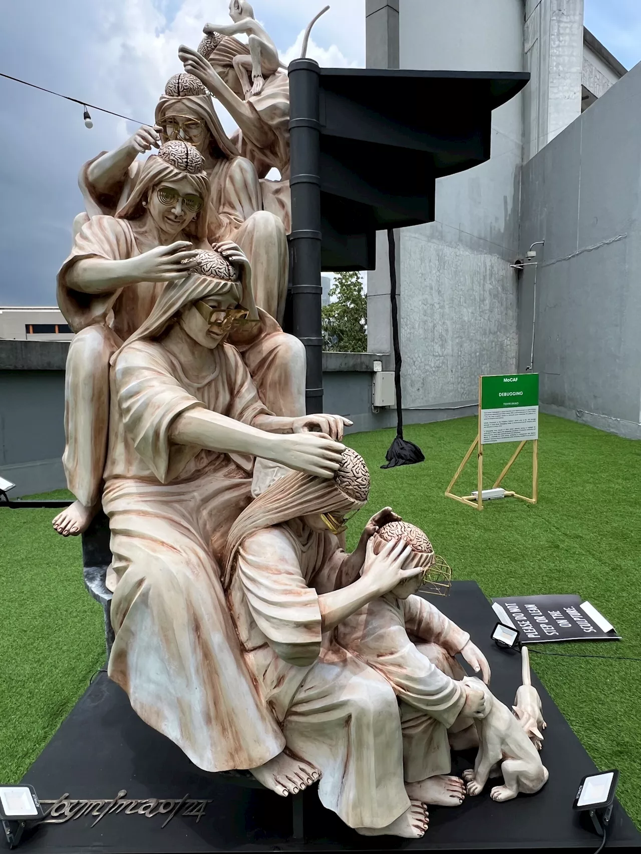 From searing to slump: Filipino sculpture these days