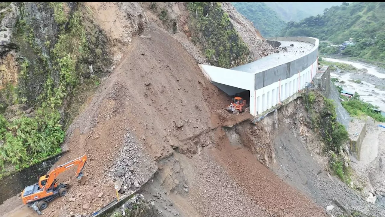 Kennon Road remains closed to motorists