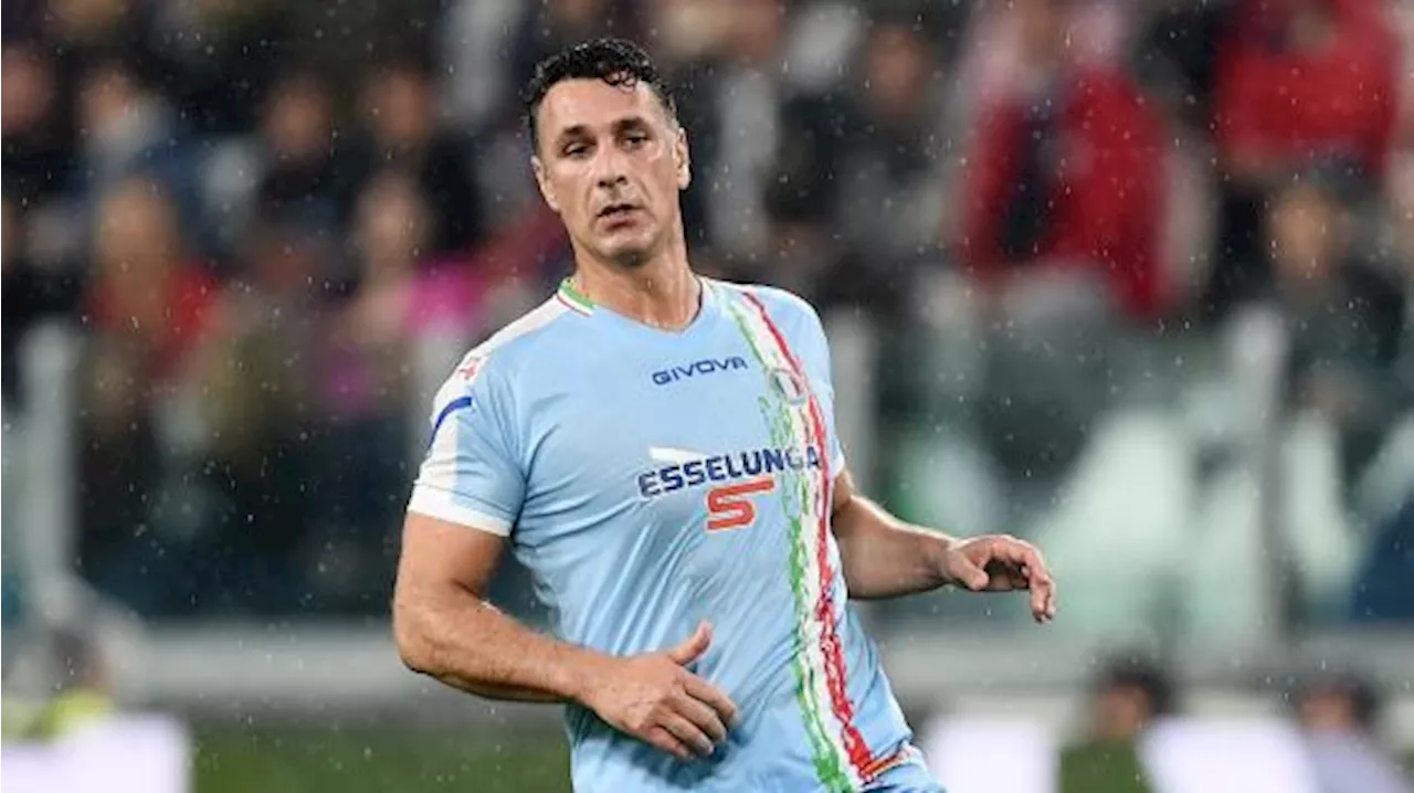 Gli occhi di KDB non vanno giù a Raoul Bova: pronto a denunciare Ryanair e Napoli