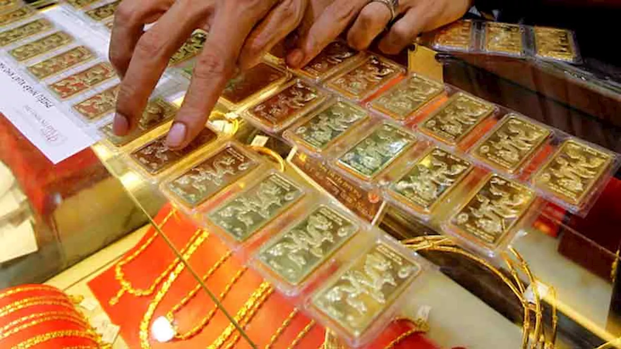 Gold eases as investors await US data for Fed policy clues