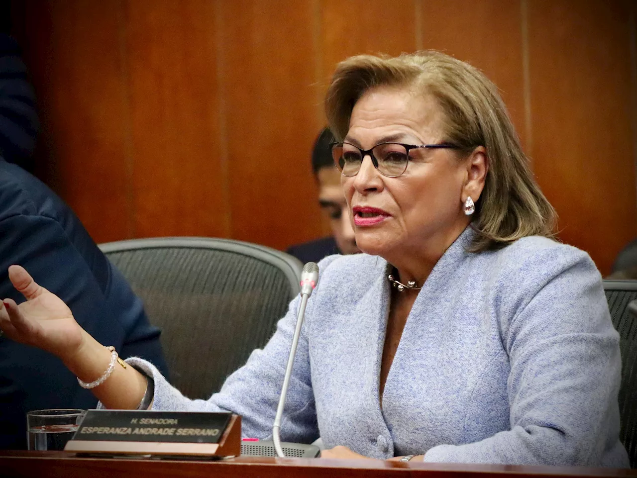 Senadores de Comisión Séptima advierten a gobierno sobre reajuste realista de la UPC