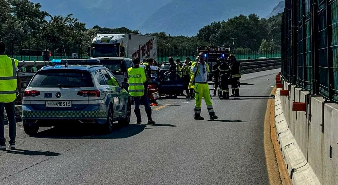 Incidente Torino-Bardonecchia, auto contromano in autostrada: un morto e tre feriti. Alla guida un ottantenne