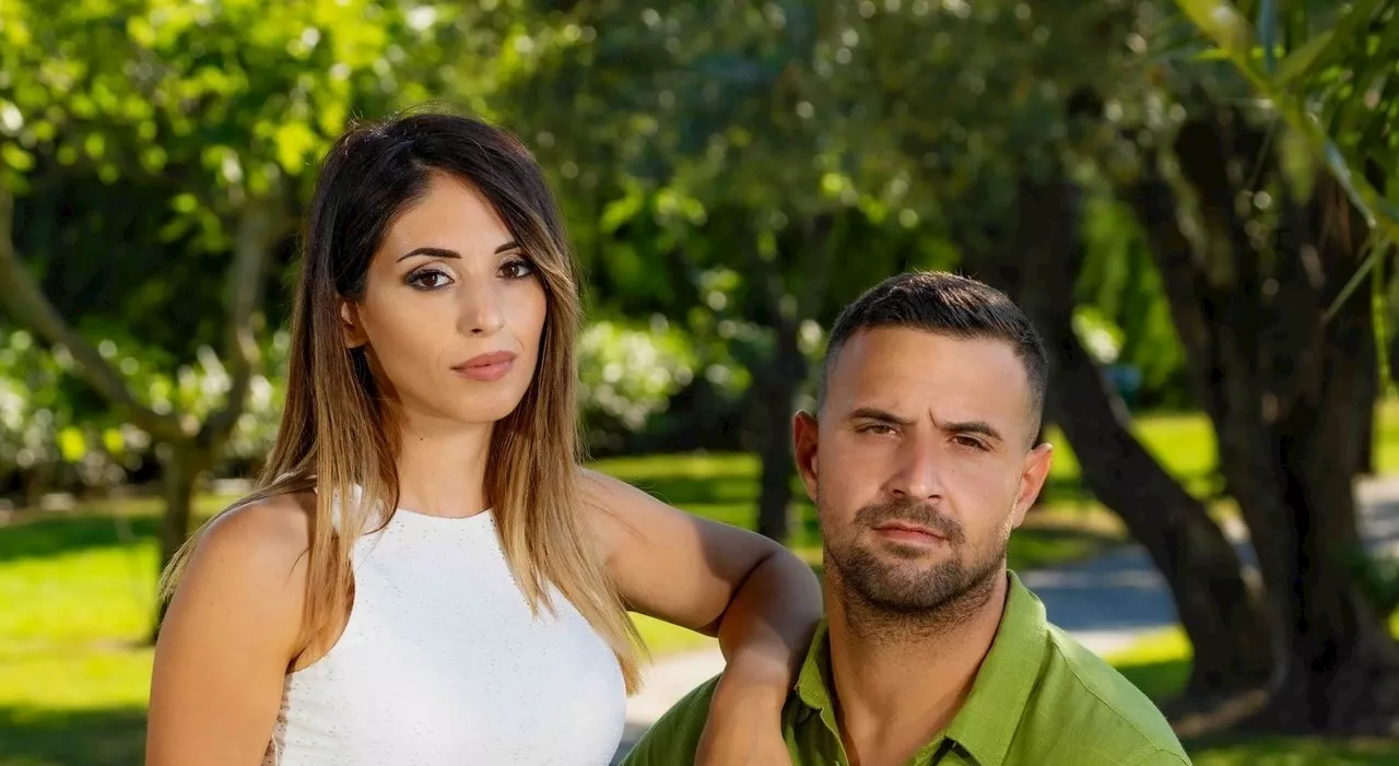 Temptation Island, Antonio e Valentina un mese dopo. La data del matrimonio, il tatuaggio, la fine del gazebo: «Viaggio di nozze? Non a...