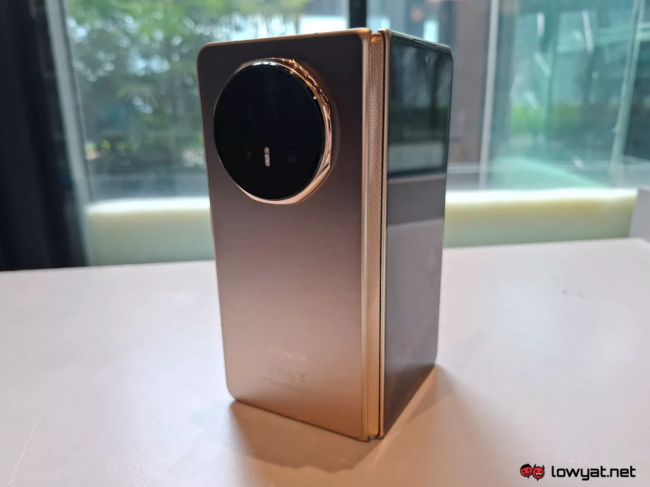 HONOR Magic V5 Now Available Via Postpaid Telco Plans