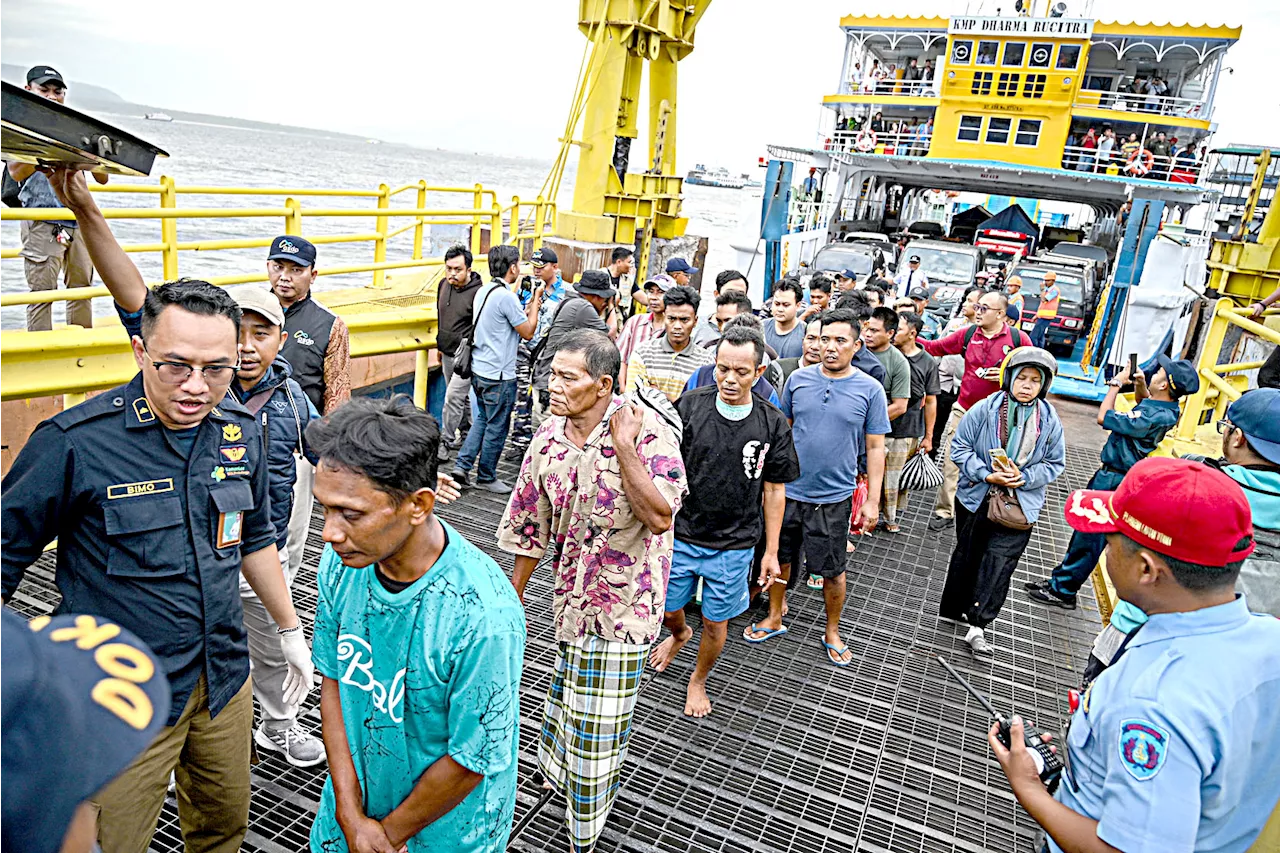 Rescuers widen search for missing