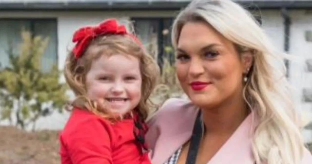 Mother and daughter killed in Donegal crash named locally as tributes paid