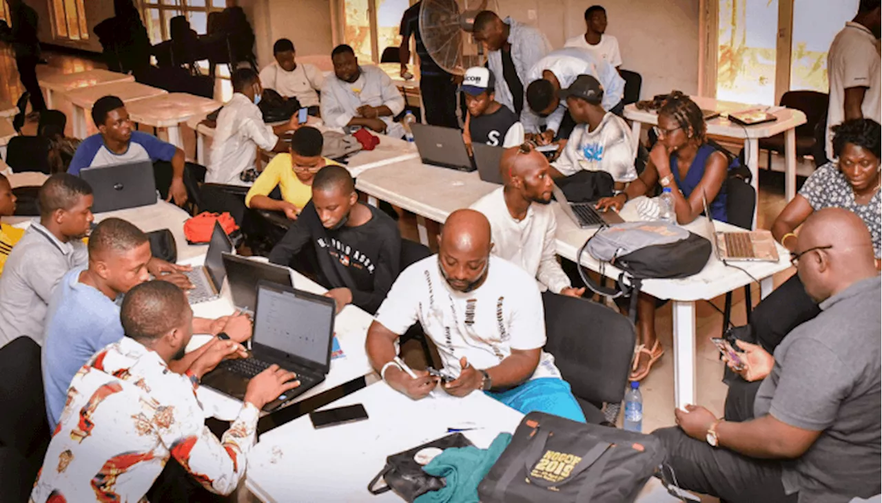 FG partners Amazon to launch free digital skills training for tertiary schools
