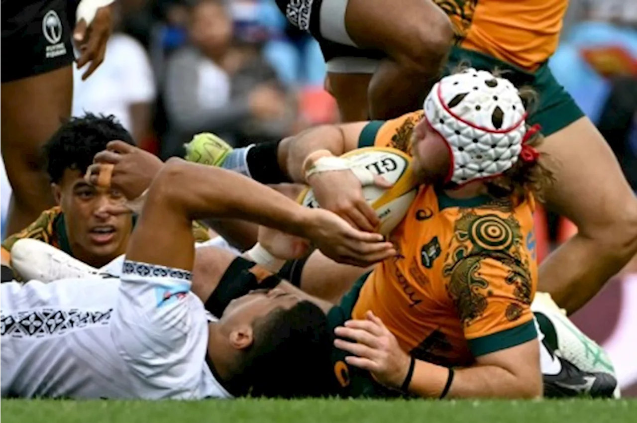 Last-gasp try saves 'massively relieved' Australia against Fiji