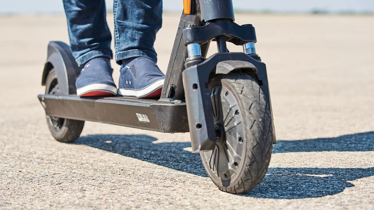 E-Scooterfahrer überholte Zivilstreife der Polizei in der 30er-Zone