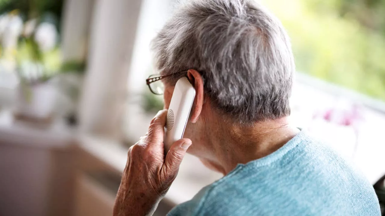 How scammers are targeting seniors, FBI warns