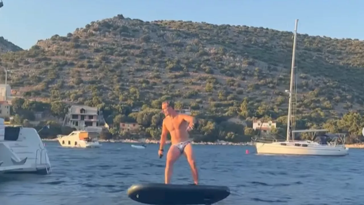 Marco Odermatt auf Bootsurlaub in Kroatien