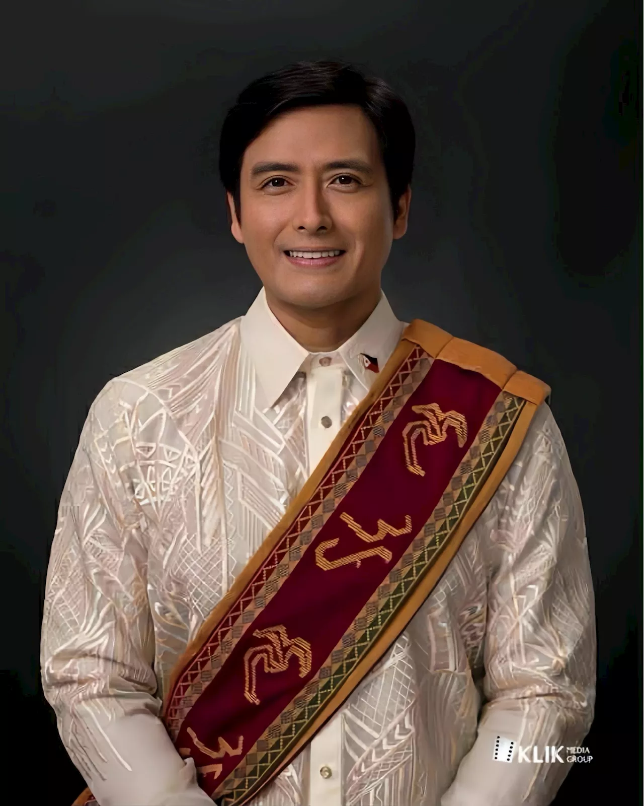 Alfred Vargas tops UP planning program, dedicates diploma to late manager Lolit Solis