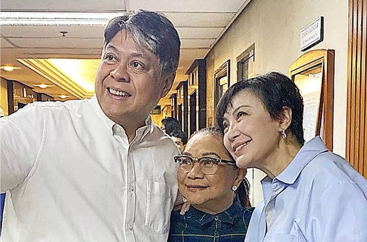 Kiko, Sharon settle cyberlibel cases vs Cristy Fermin