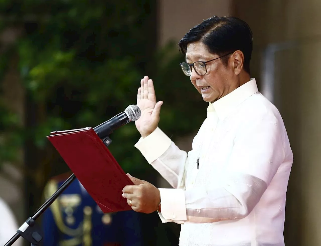 Marcos’ ratings up, VP Sara’s decline in Publicus survey