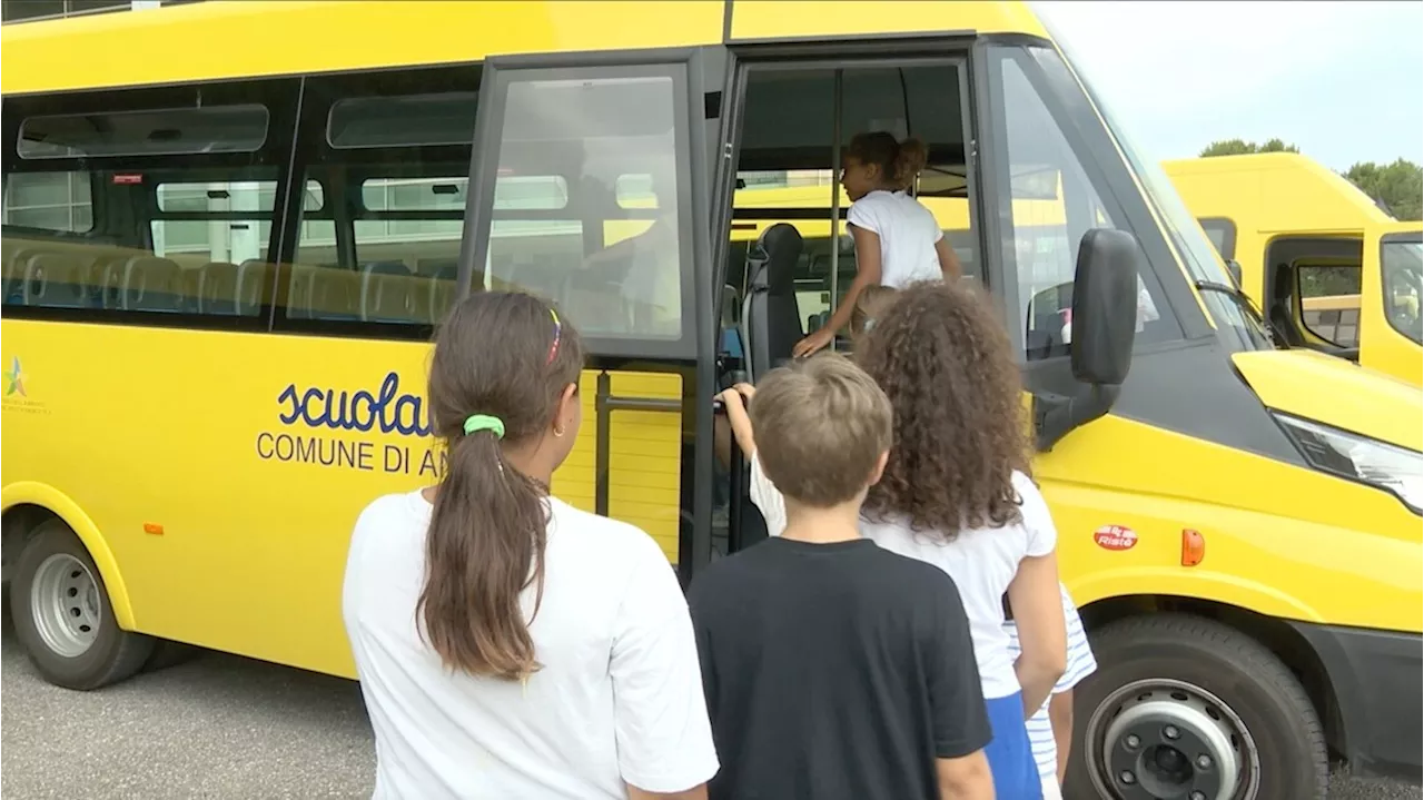 Flotta scuolabus elettrici ad Ancona, acquistati cinque mezzi