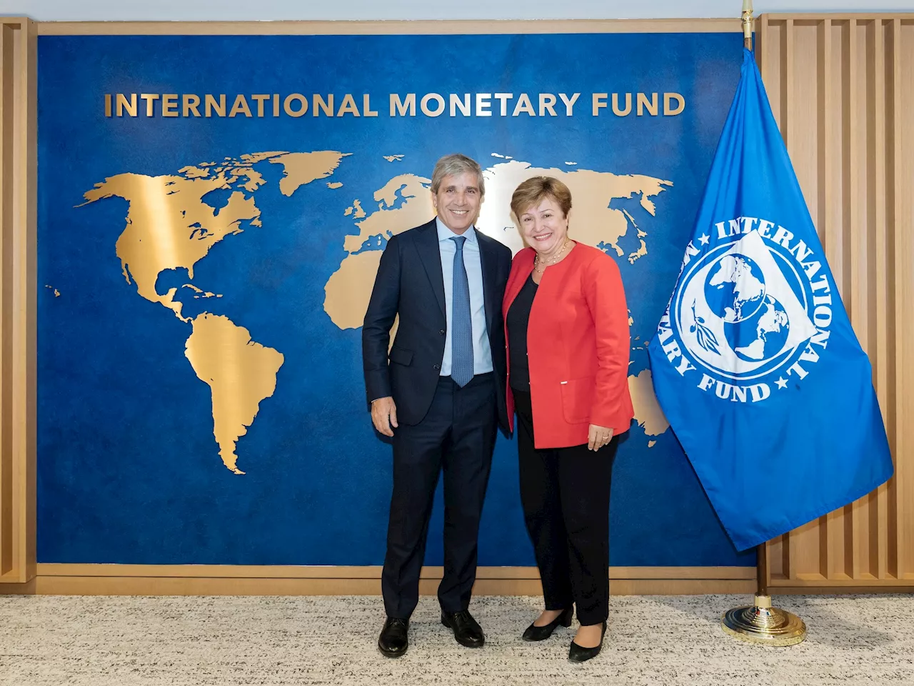 El FMI relajó la meta de reservas y confirmó que la próxima revisión pasa a 2026