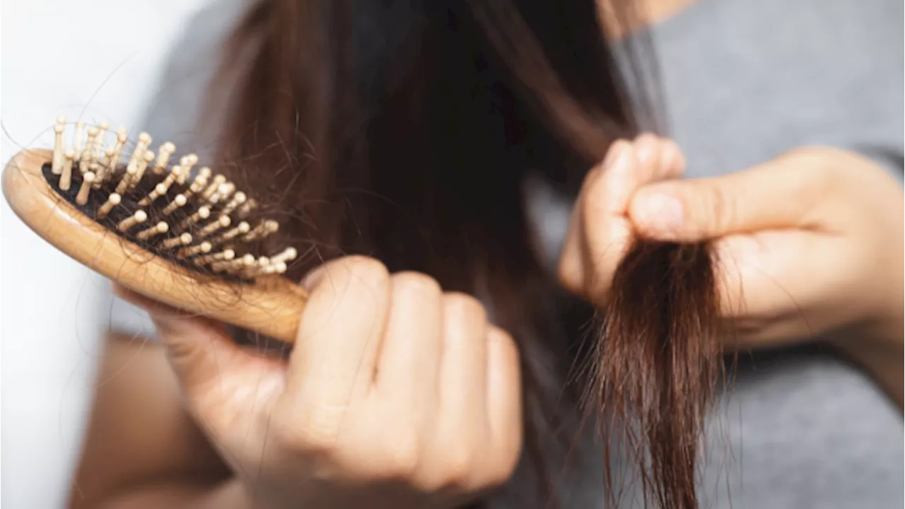 È normale perdere i capelli nel post-partum e durante l’allattamento?