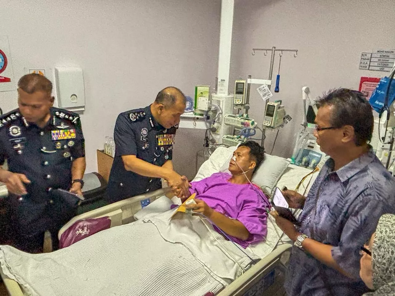 IGP visits cop who was stabbed while on patrol