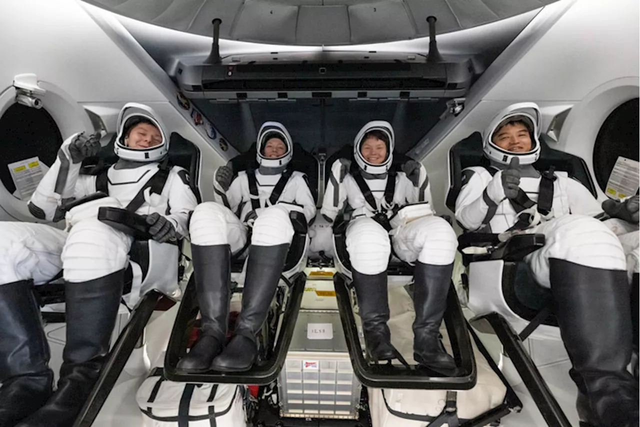 4 astronauts home from space station after splashdown