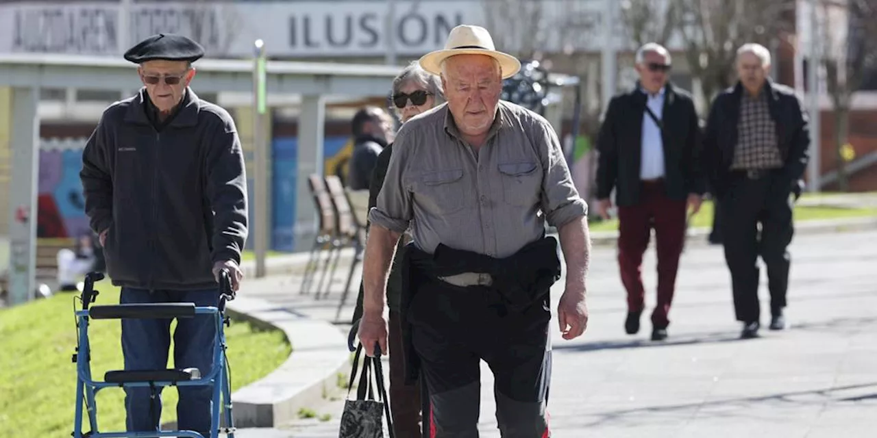 Hacienda empieza a devolver su dinero a los mutualistas: cómo reclamar el ingreso por los impuestos pagados...