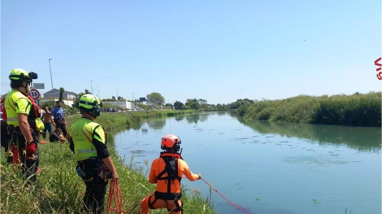 Resta gravissimo il bimbo salvato dall'auto nel fiume a Jesolo