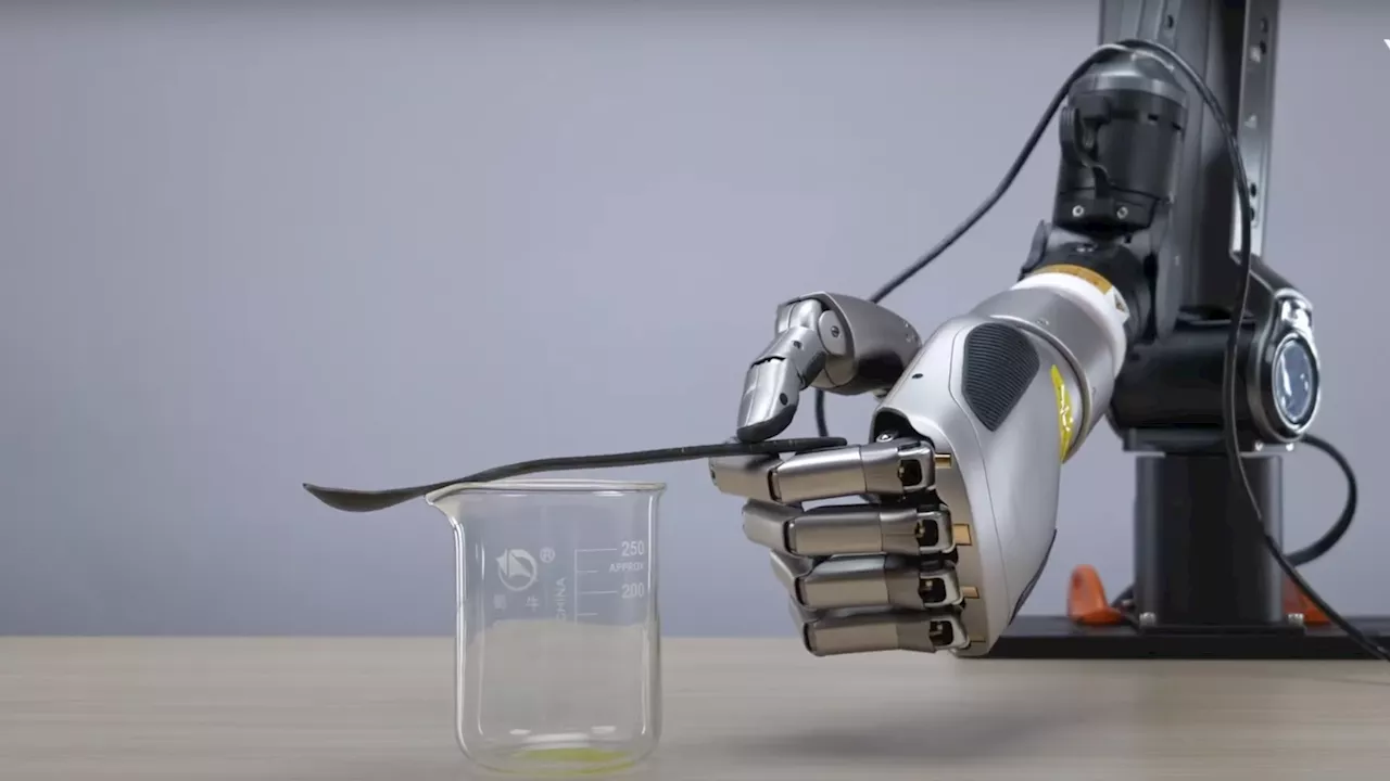 Watch: Robotic hand displays human-like dexterity in complex lab operations