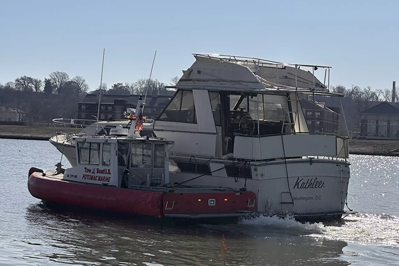 Removing abandoned boats from D.C. waterways